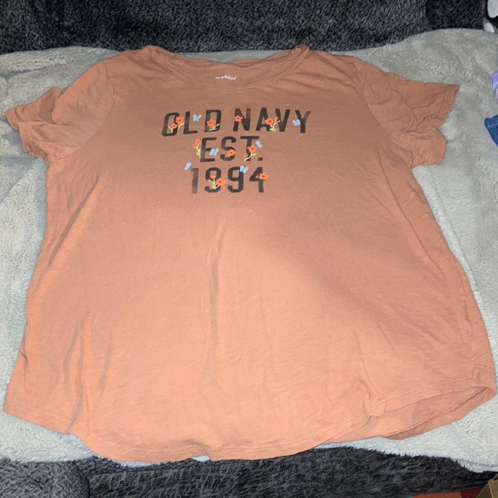 🎉4 for $20 Old Navy Everywhere Tee, Large